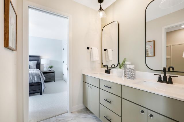 18200 103rd Avenue N, Maple Grove, MN 55311