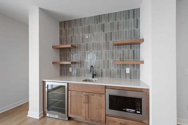 18200 103rd Avenue N, Maple Grove, MN 55311