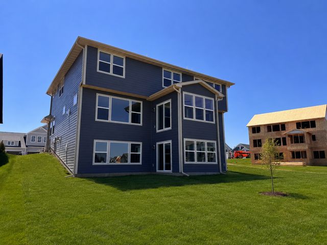 18200 103rd Avenue N, Maple Grove, MN 55311