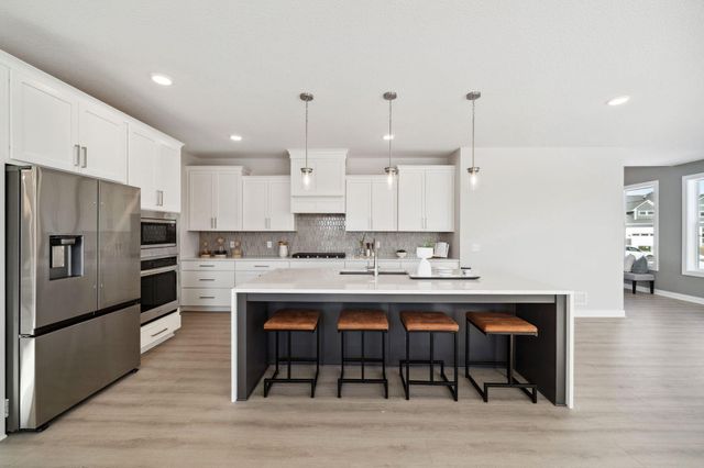 18200 103rd Avenue N, Maple Grove, MN 55311