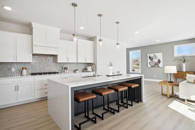 18200 103rd Avenue N, Maple Grove, MN 55311