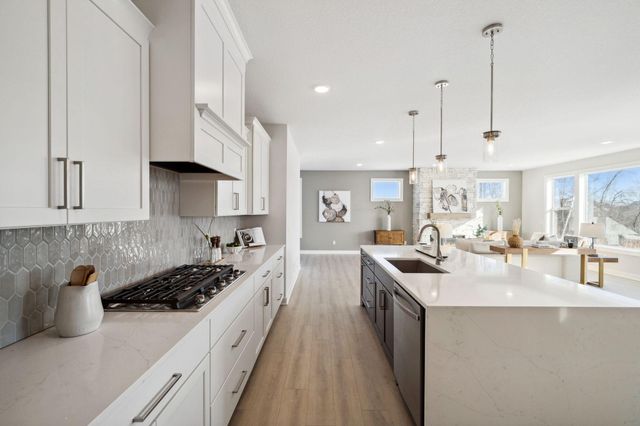 18200 103rd Avenue N, Maple Grove, MN 55311