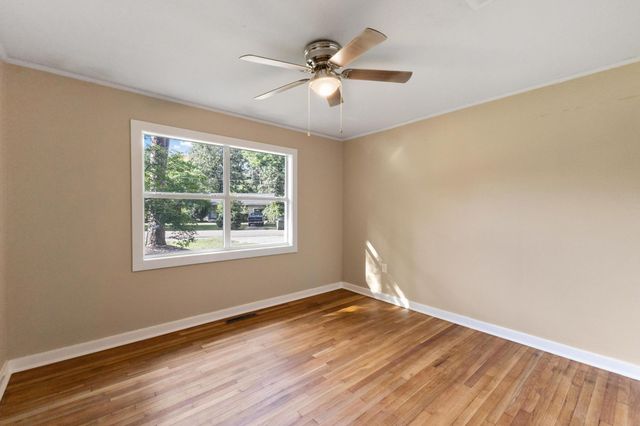 701 Crestview Dr., Hattiesburg, MS 39401