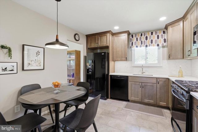 118 CLARRIGE DR, Willow Grove, PA 19090