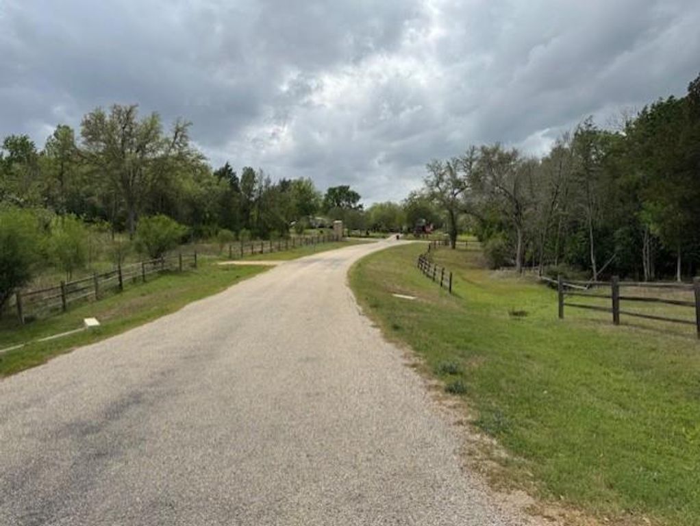 143 Chappell Creek Lane, Chappell Hill, TX 77426