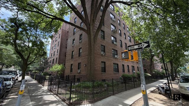8810 34th Ave Apt 2F, New York City, NY 11372