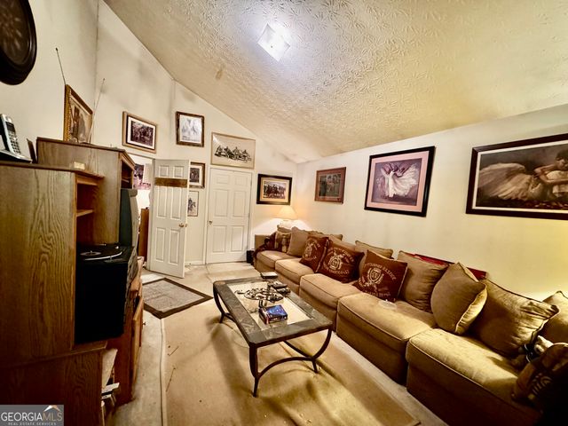 6261 Lake Valley Point, Lithonia, GA 30058