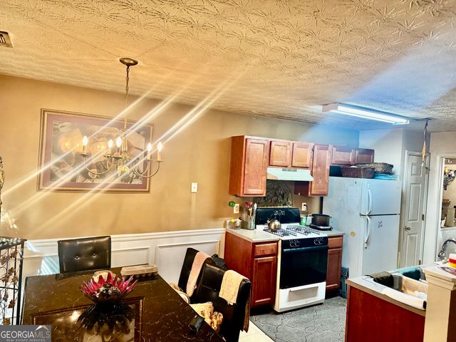 6261 Lake Valley Point, Lithonia, GA 30058