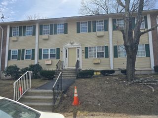 107 Angel Drive APT B, Waterbury, CT 06708