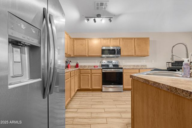 1718 W ROOSEVELT Avenue, Coolidge, AZ 85128