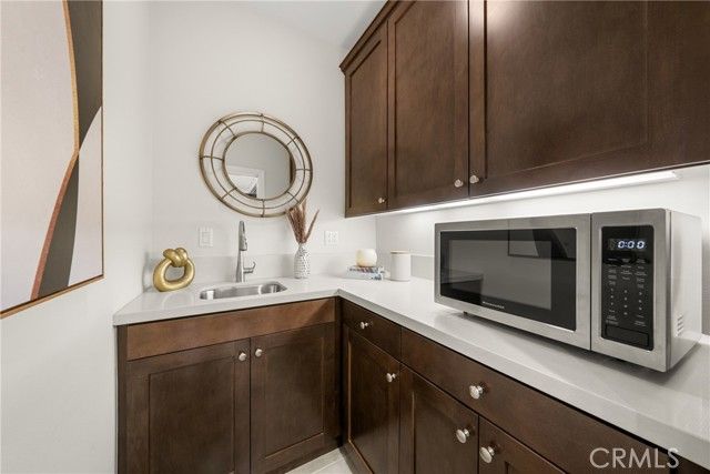 113 Hanging, Irvine, CA 92620