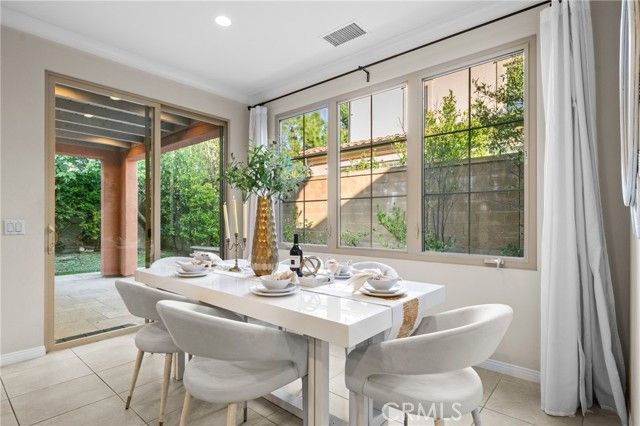 113 Hanging, Irvine, CA 92620