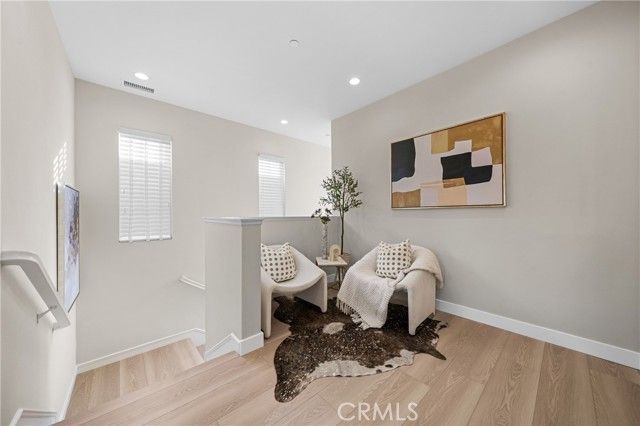 113 Hanging, Irvine, CA 92620