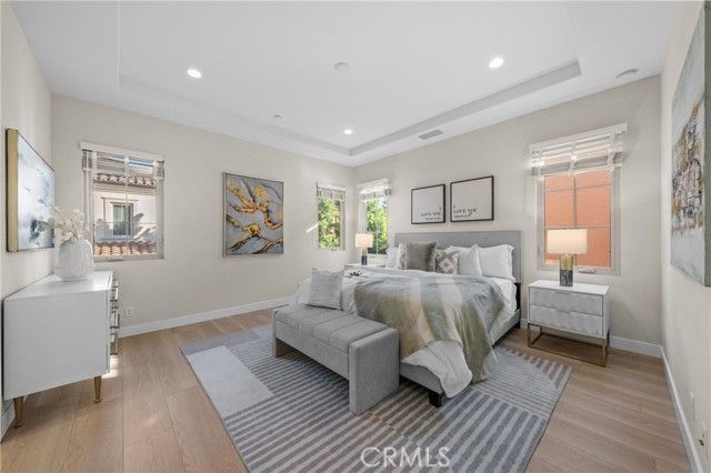 113 Hanging, Irvine, CA 92620