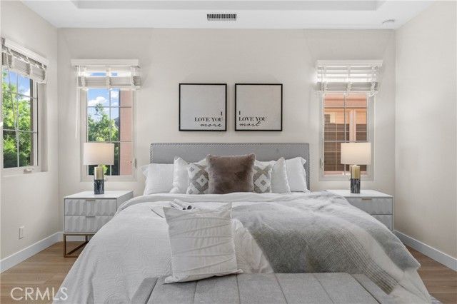 113 Hanging, Irvine, CA 92620