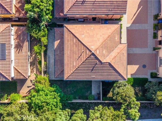 113 Hanging, Irvine, CA 92620