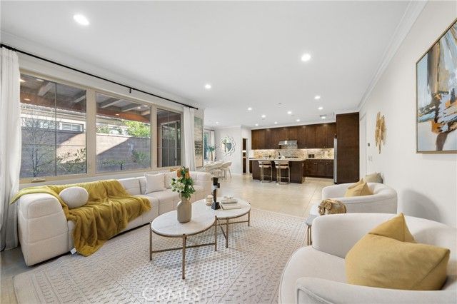 113 Hanging, Irvine, CA 92620