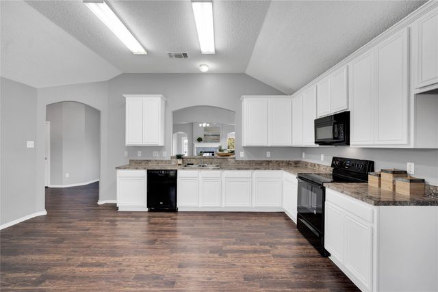 916 Joshua Drive, Burleson, TX 76028