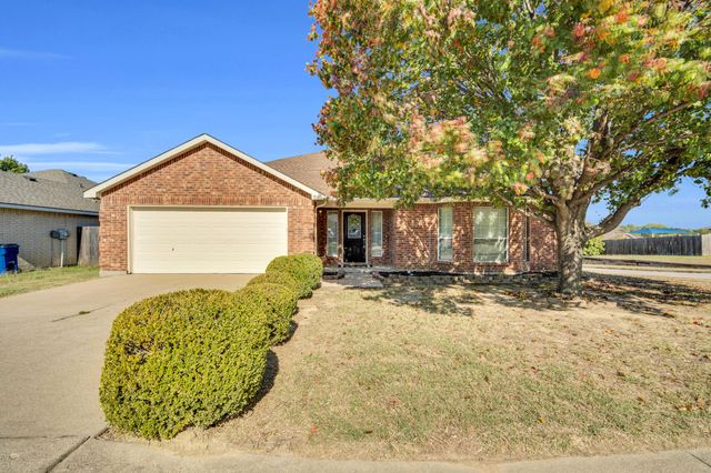 916 Joshua Drive, Burleson, TX 76028