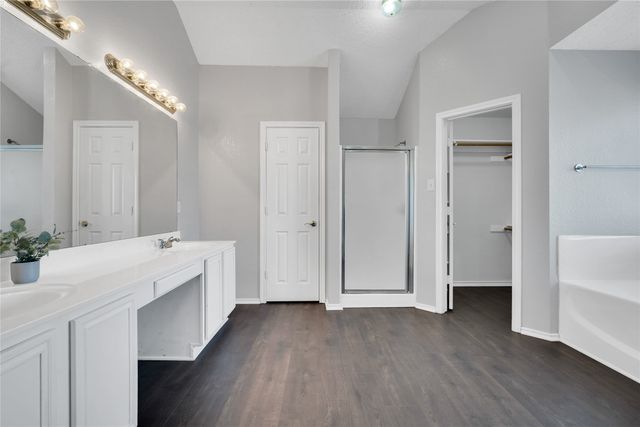 916 Joshua Drive, Burleson, TX 76028