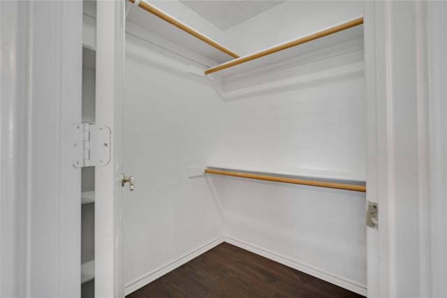 916 Joshua Drive, Burleson, TX 76028