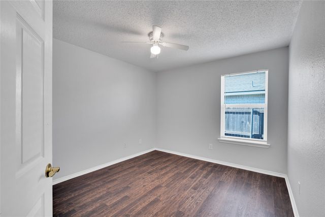 916 Joshua Drive, Burleson, TX 76028