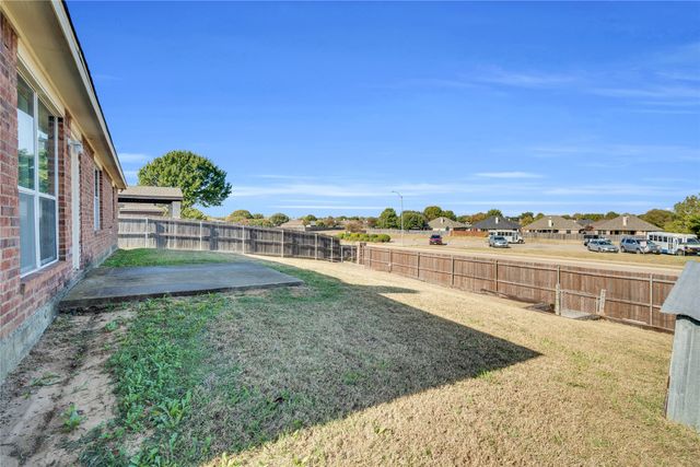 916 Joshua Drive, Burleson, TX 76028