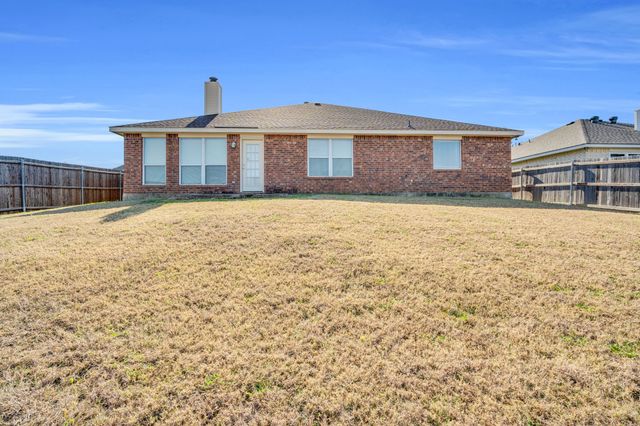 916 Joshua Drive, Burleson, TX 76028