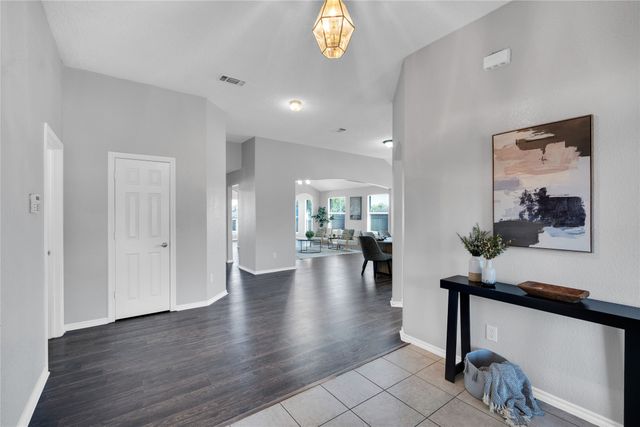 916 Joshua Drive, Burleson, TX 76028