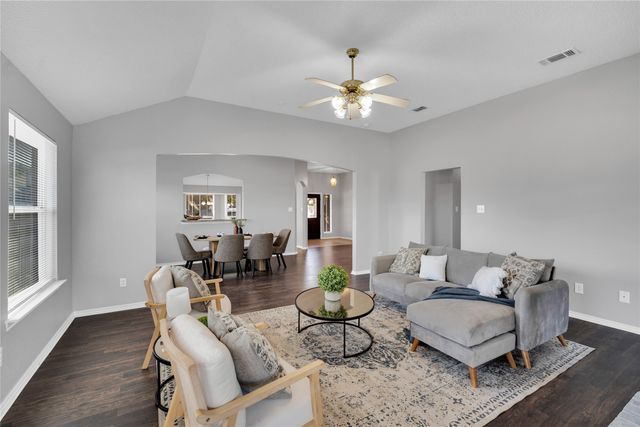 916 Joshua Drive, Burleson, TX 76028