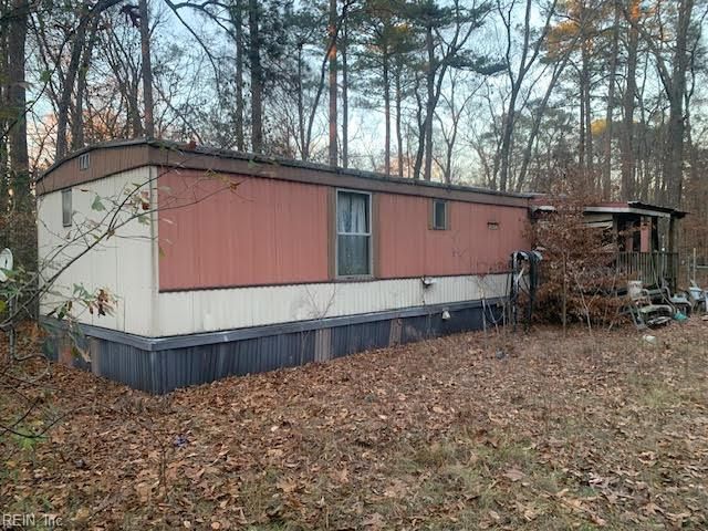 5217 Blackie LN, Zuni, VA 23898