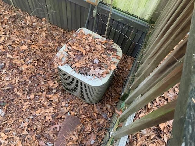 5217 Blackie LN, Zuni, VA 23898