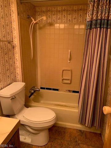 5217 Blackie LN, Zuni, VA 23898