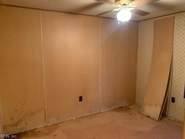 5217 Blackie LN, Zuni, VA 23898