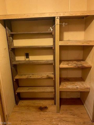 5217 Blackie LN, Zuni, VA 23898