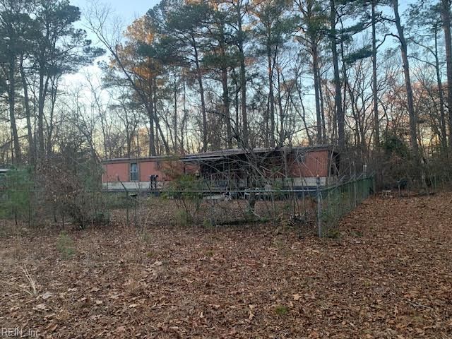 5217 Blackie LN, Zuni, VA 23898