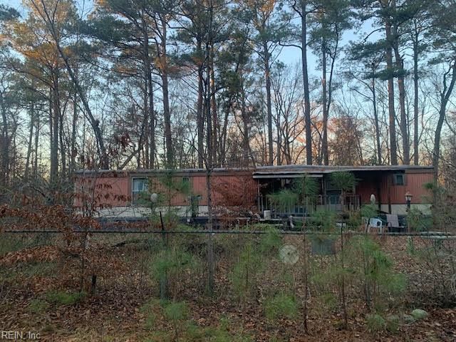 5217 Blackie LN, Zuni, VA 23898