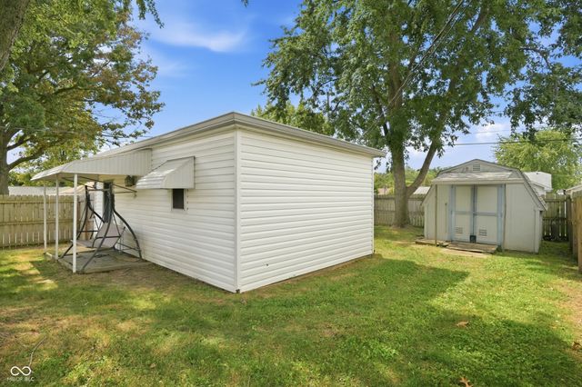 202 N 18th Avenue, Beech Grove, IN 46107