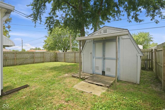 202 N 18th Avenue, Beech Grove, IN 46107