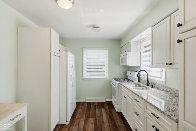202 N 18th Avenue, Beech Grove, IN 46107