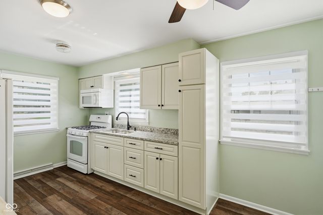 202 N 18th Avenue, Beech Grove, IN 46107