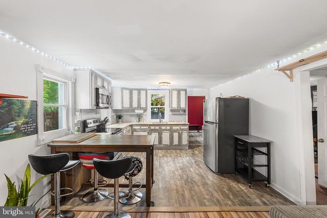 244 GIRARD AVE, Atco, NJ 08004