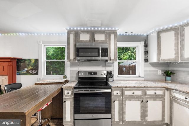 244 GIRARD AVE, Atco, NJ 08004