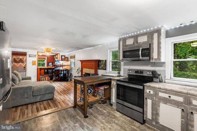 244 GIRARD AVE, Atco, NJ 08004
