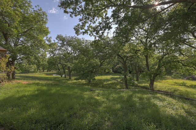 190 CR 3198, Valley Mills, TX 76689