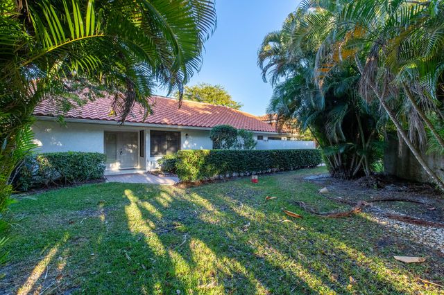 2451 Windsor Way Court, Wellington, FL 33414