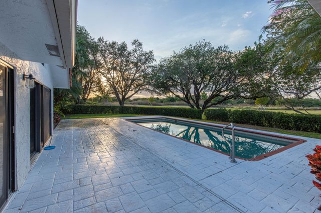 2451 Windsor Way Court, Wellington, FL 33414