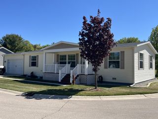 5300 Sparrow Drive Ne, Plainfield Twp, MI 49306