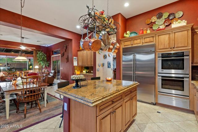 41252 N WHISTLING STRAIT Court, Anthem, AZ 85086