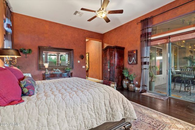 41252 N WHISTLING STRAIT Court, Anthem, AZ 85086